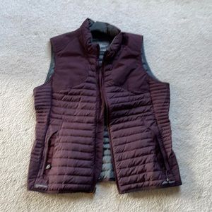 Eddie Bauer women’s light down vest